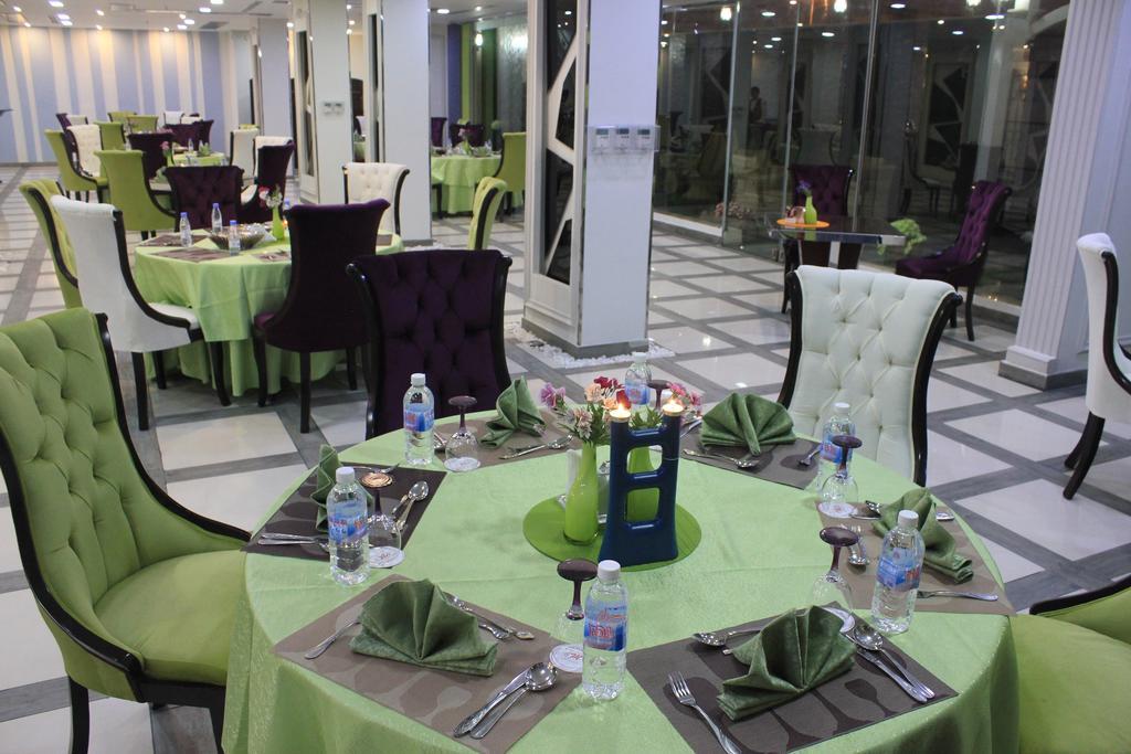 Meral Crown Hotel Riyadh Bagian luar foto